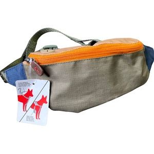 Reddy S M Crossbody Dog Bag NWT